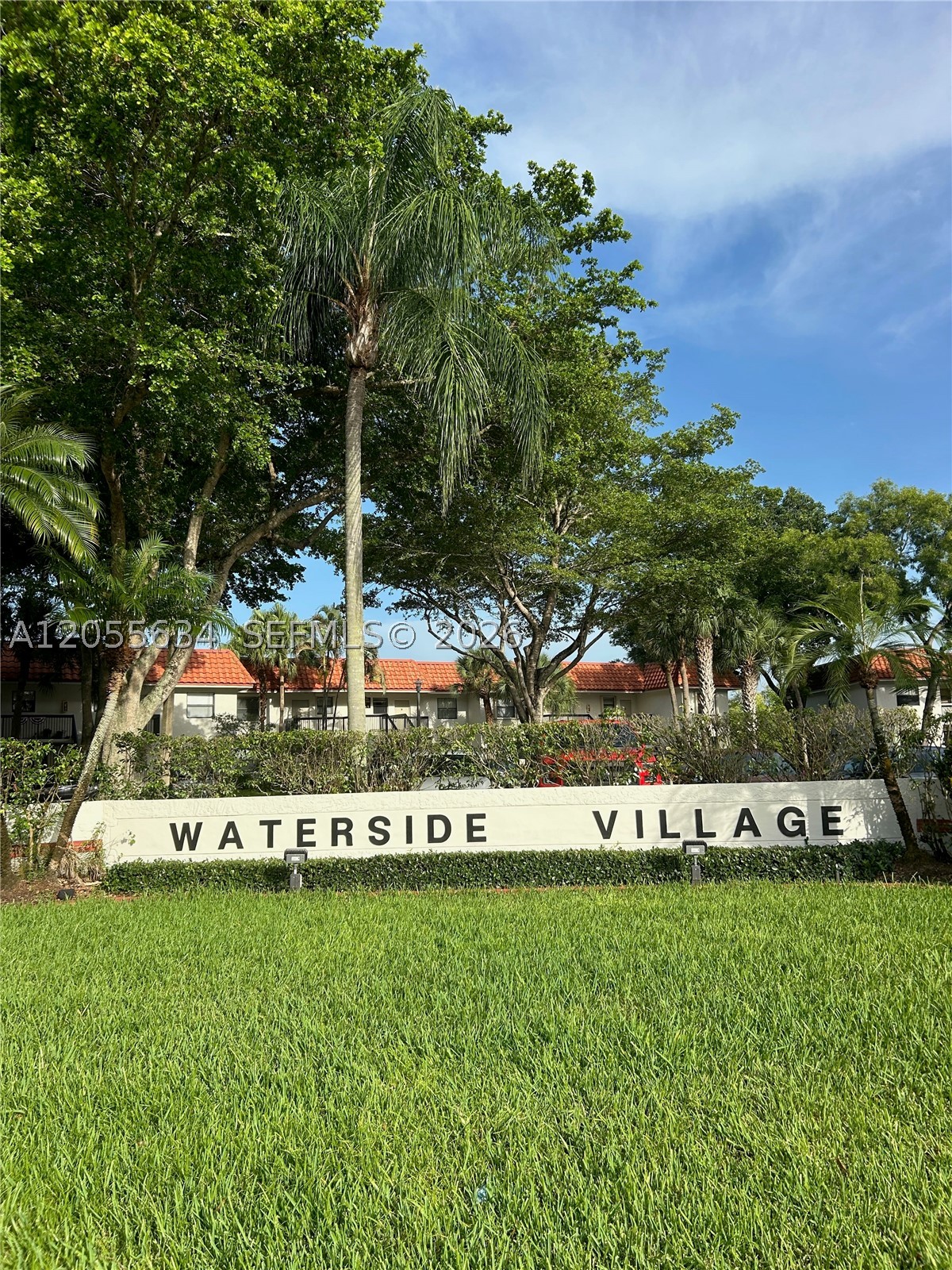 Welcome to Waterside in Weston! This charming, clean, and exceptionally quiet condominium offers the perfect blend of comfort and convenience. Meticulously cared for by its current owner, this inviting home is completely ready for you to move right in. The absolute highlight of this lovely apartment is its great view of the lake, providing a serene backdrop for everyday living. Situated in a prime neighborhood known for its great schools, you are also steps away from daily essentials including supermarkets, pharmacies, and diverse dining options. Strategically located near major transit veins, enjoy effortless access to I-595, I-75, and the Turnpike. The perfect place to call home!