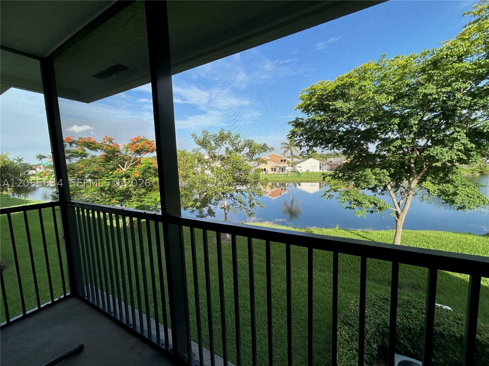 WATERSIDE VILLAGE TWO CON - Residential