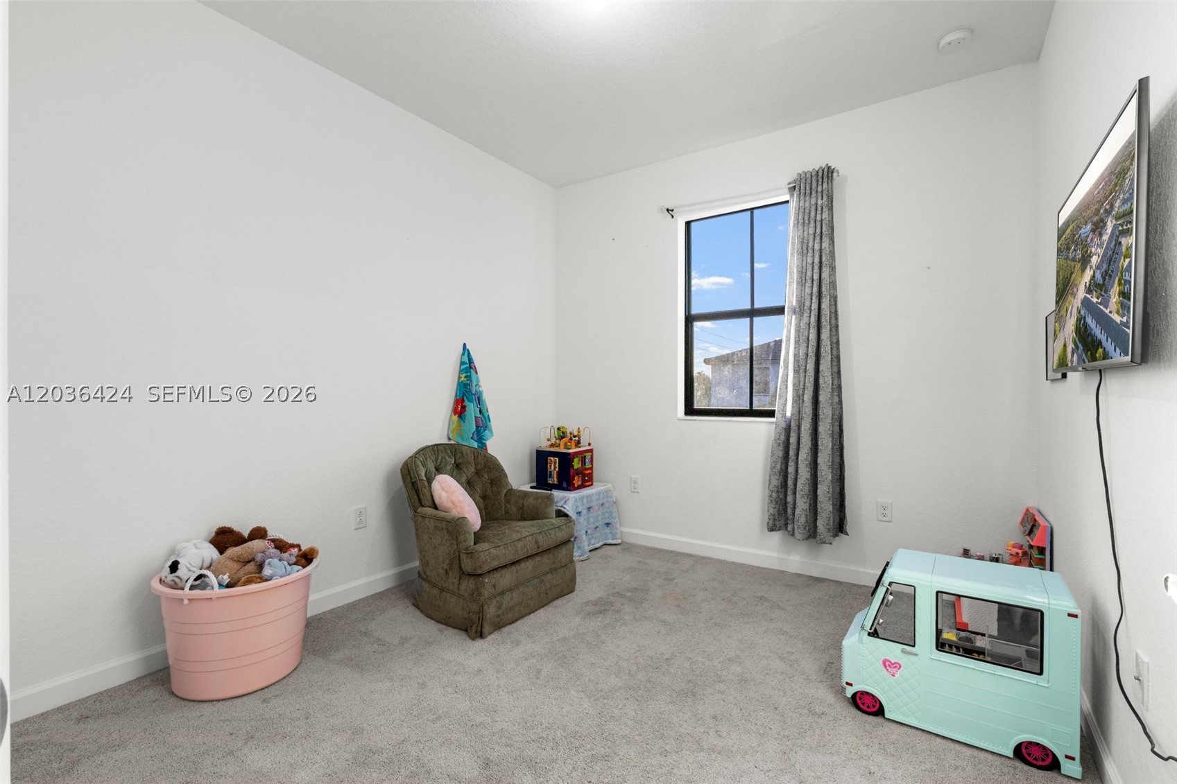 PINE ISLE - Residential