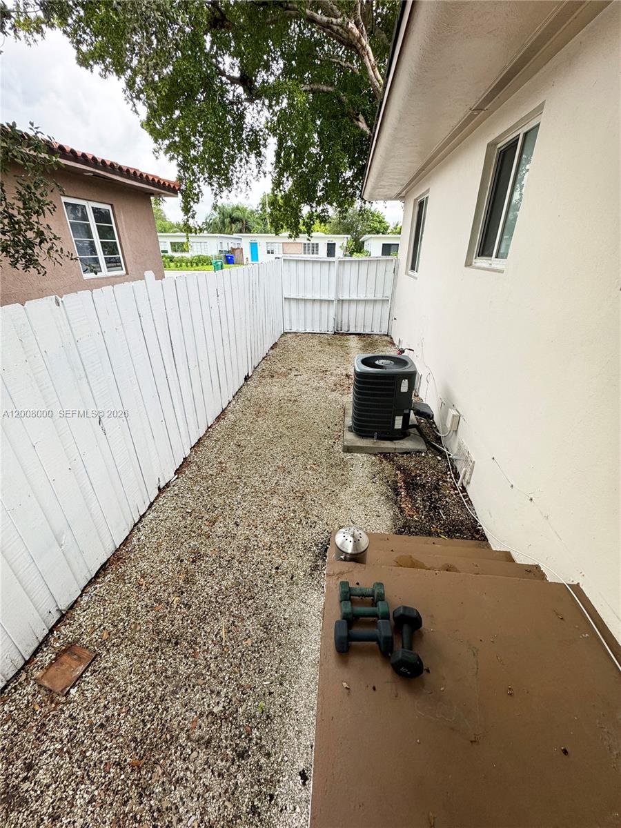 SHADOWLAWN - Residential Income