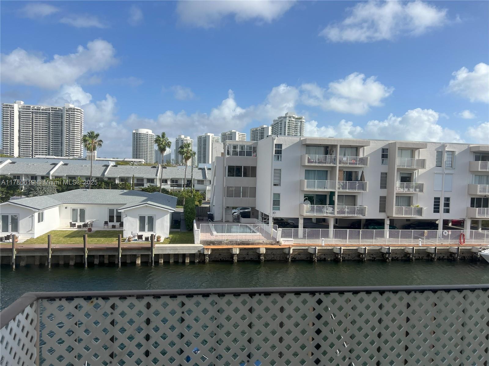 CARIBBEAN HOUSE CONDO - Residential