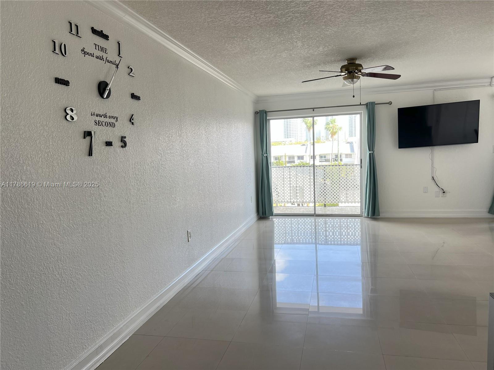 CARIBBEAN HOUSE CONDO - Residential