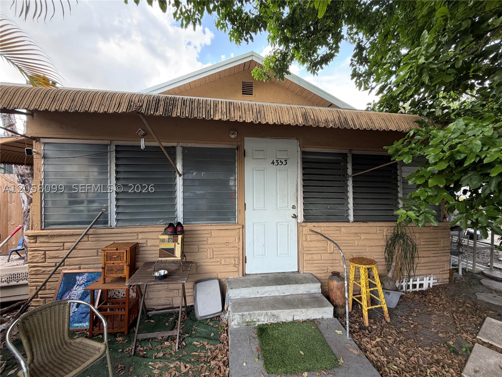 Unlock the potential in Flagami. This single-family sits on a 5,248 SqFt lot in one of central Miami's most convenient, high-demand corridors - minutes to MIA, Coral Gables, Miami Springs, and major expressways. Major upside to renovate, expand, or build your vision, with strong renovated comps nearby supporting real value. A rare opportunity in a  great location.
