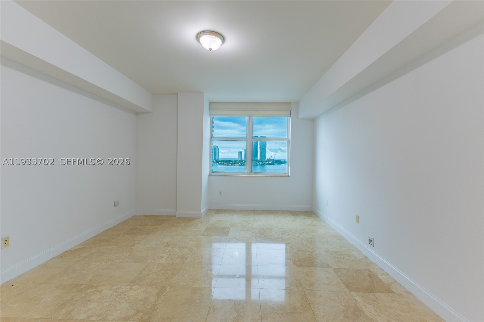 AVENTURA MARINA CONDO NUM - Residential