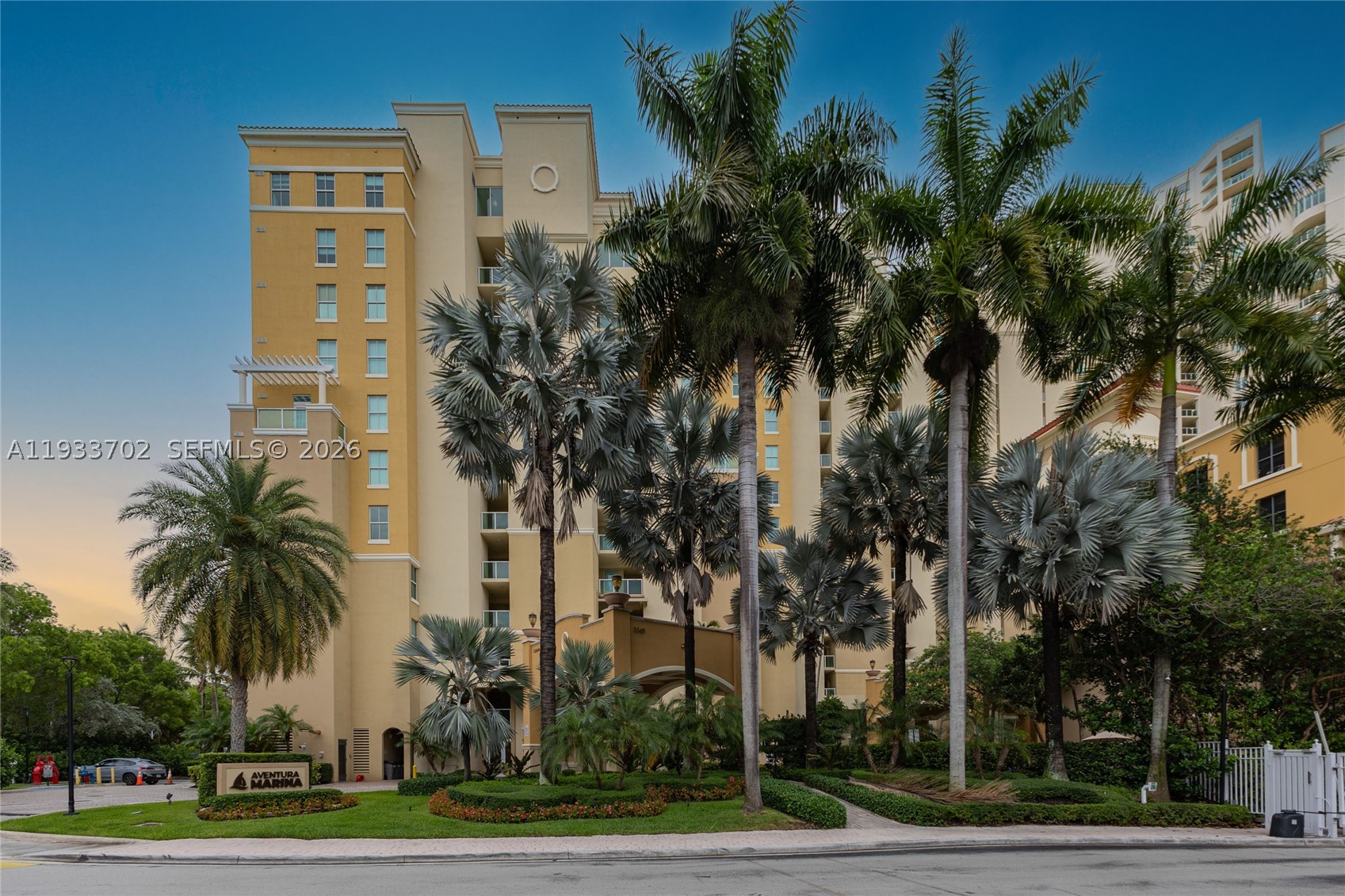 AVENTURA MARINA CONDO NUM - Residential