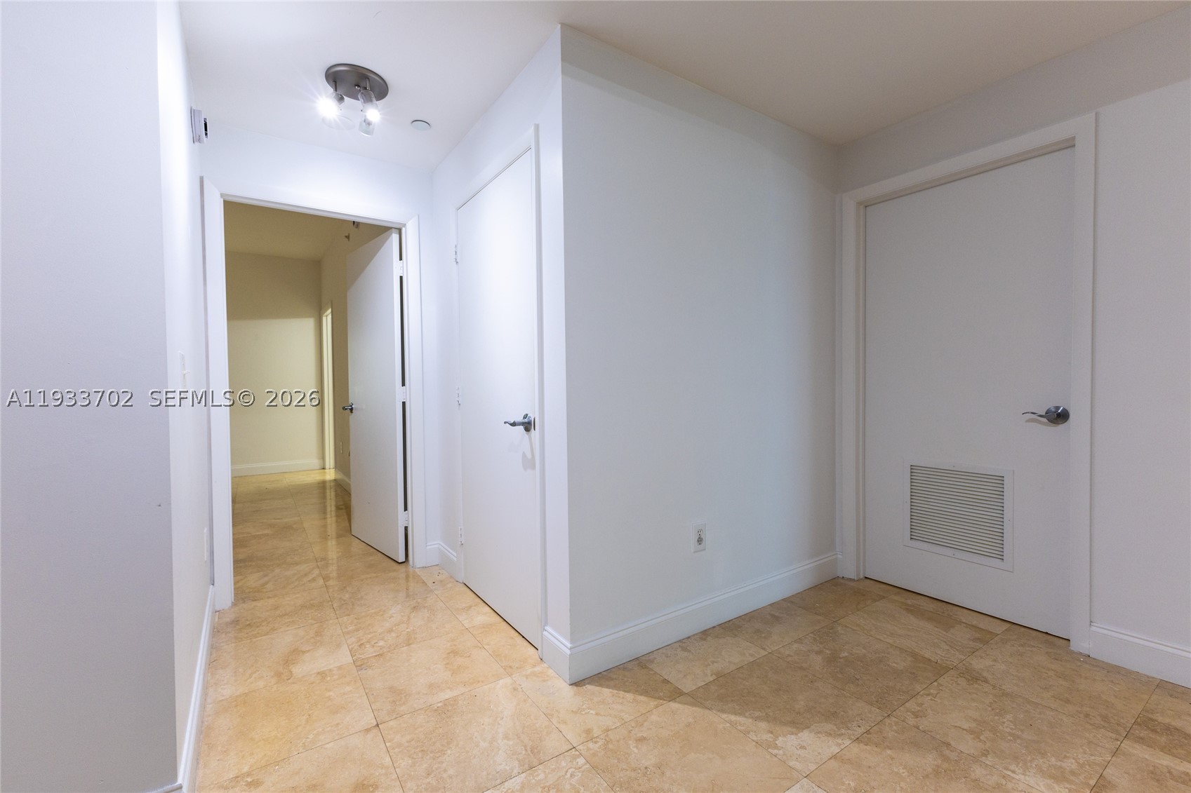 AVENTURA MARINA CONDO NUM - Residential