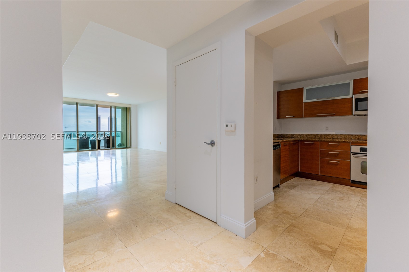 AVENTURA MARINA CONDO NUM - Residential