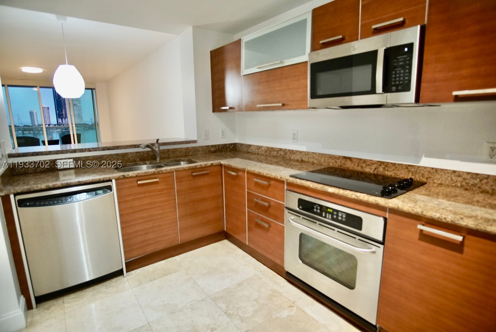 AVENTURA MARINA CONDO NUM - Residential