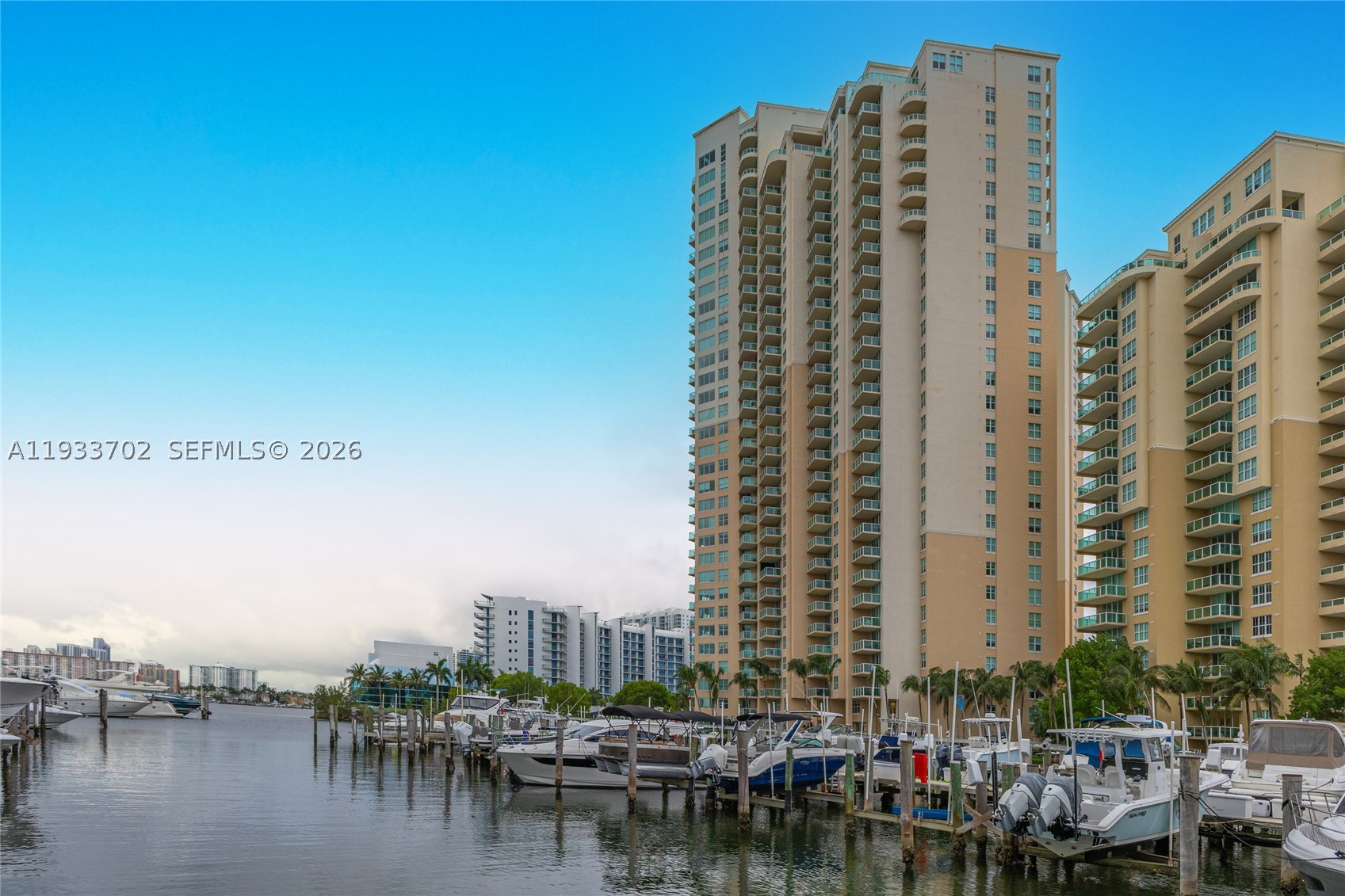 AVENTURA MARINA CONDO NUM - Residential