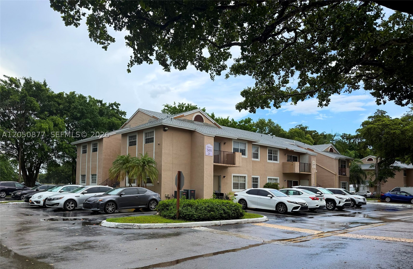 REFLECTIONS AT PEMBROKE P - Residential Lease