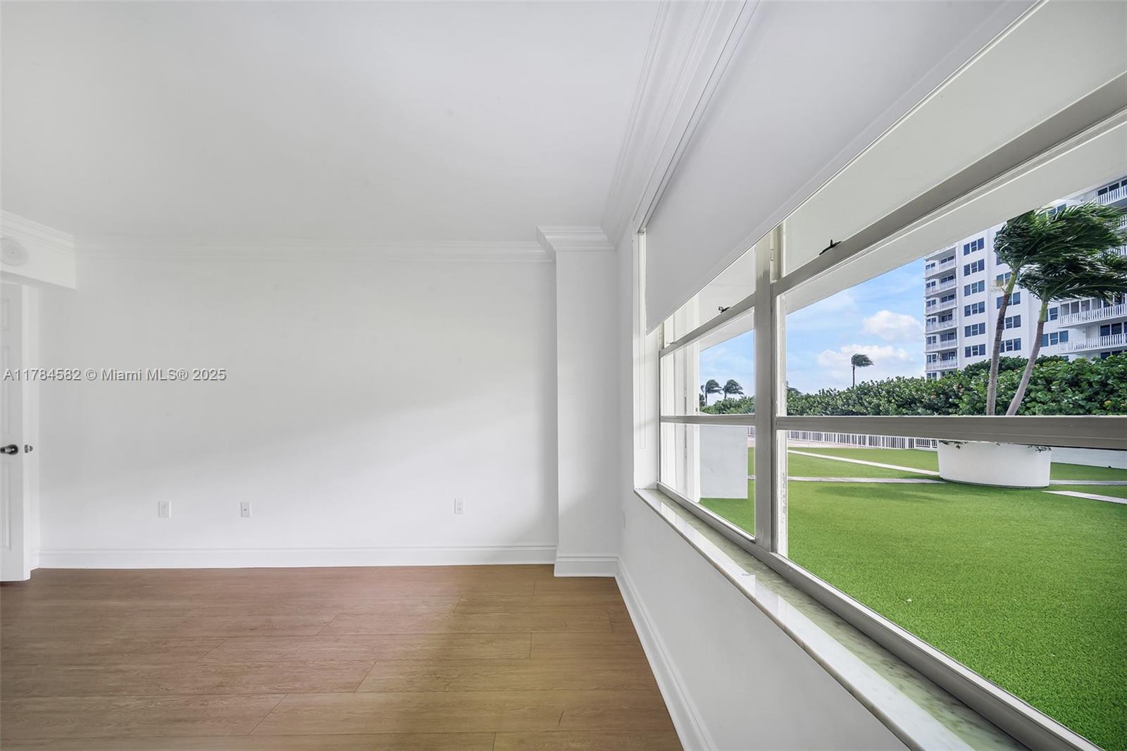 COMMODORE CLUB SOUTH COND - Residential Lease