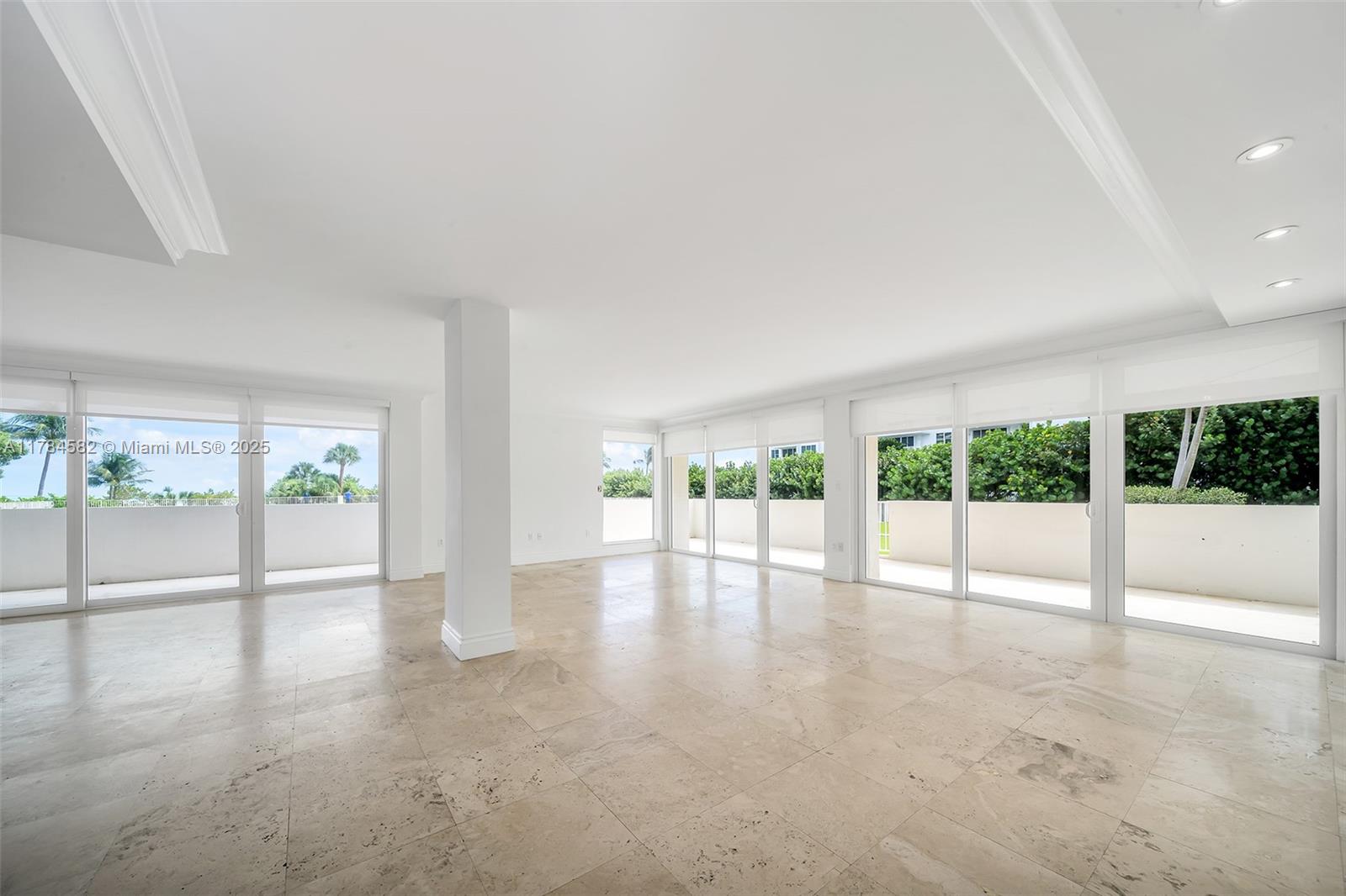COMMODORE CLUB SOUTH COND - Residential Lease