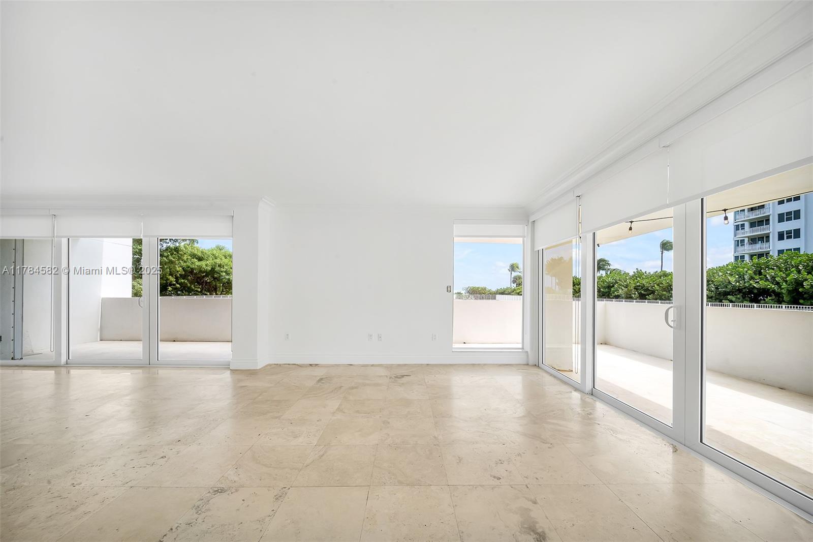 COMMODORE CLUB SOUTH COND - Residential Lease