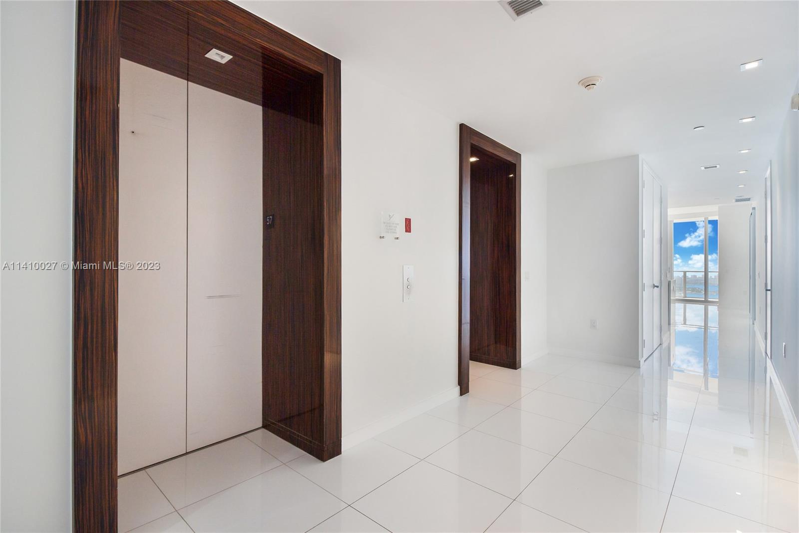 MARQUIS CONDO - Residential