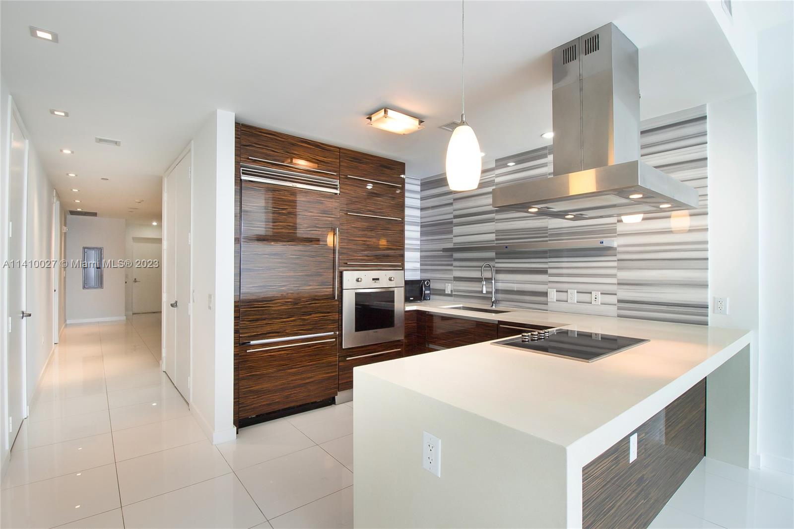 MARQUIS CONDO - Residential
