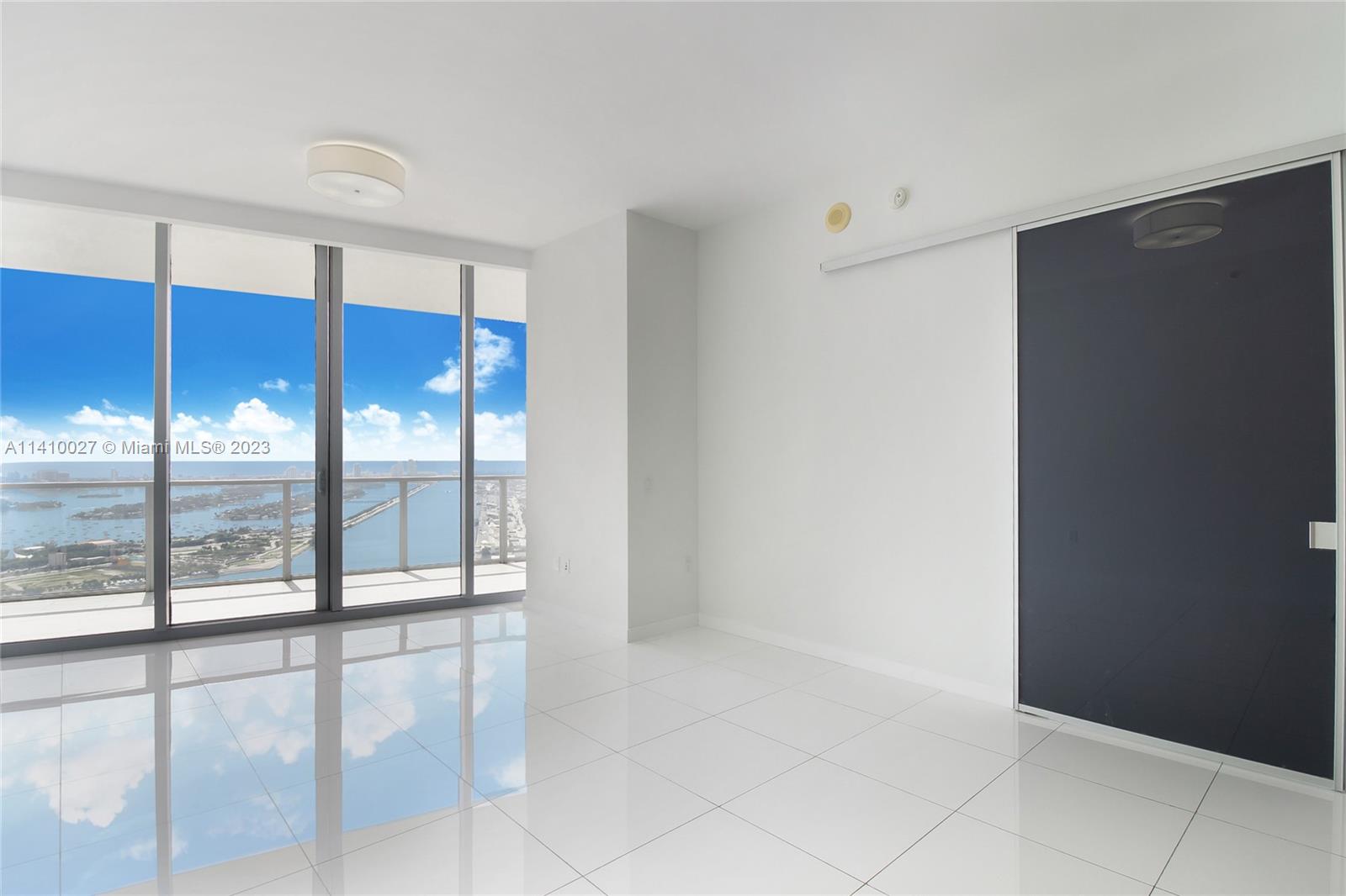 MARQUIS CONDO - Residential
