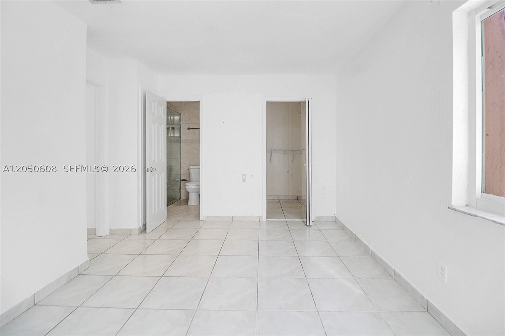 SOUTH MIAMI LAKES - Residential