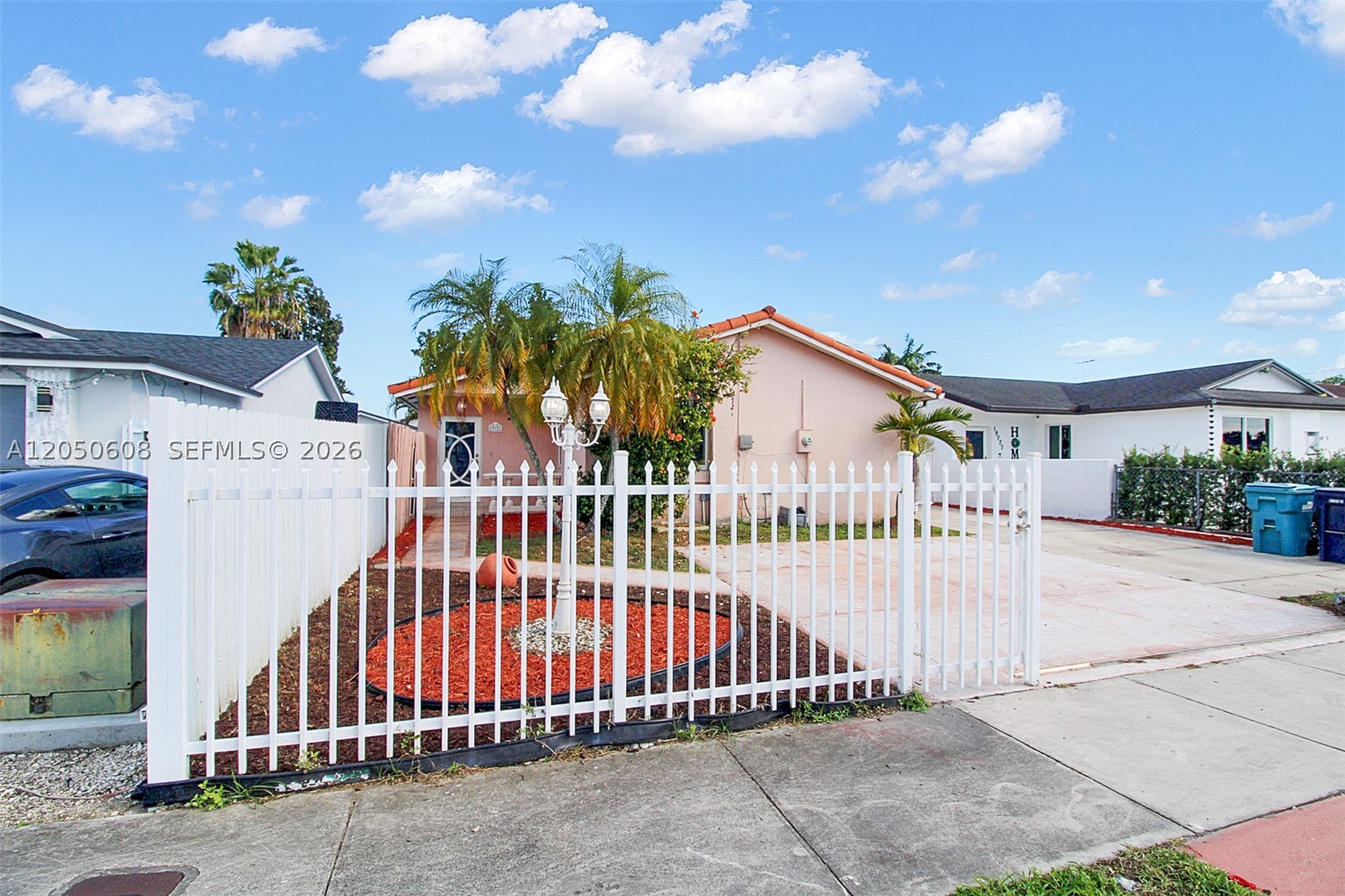 SOUTH MIAMI LAKES - Residential