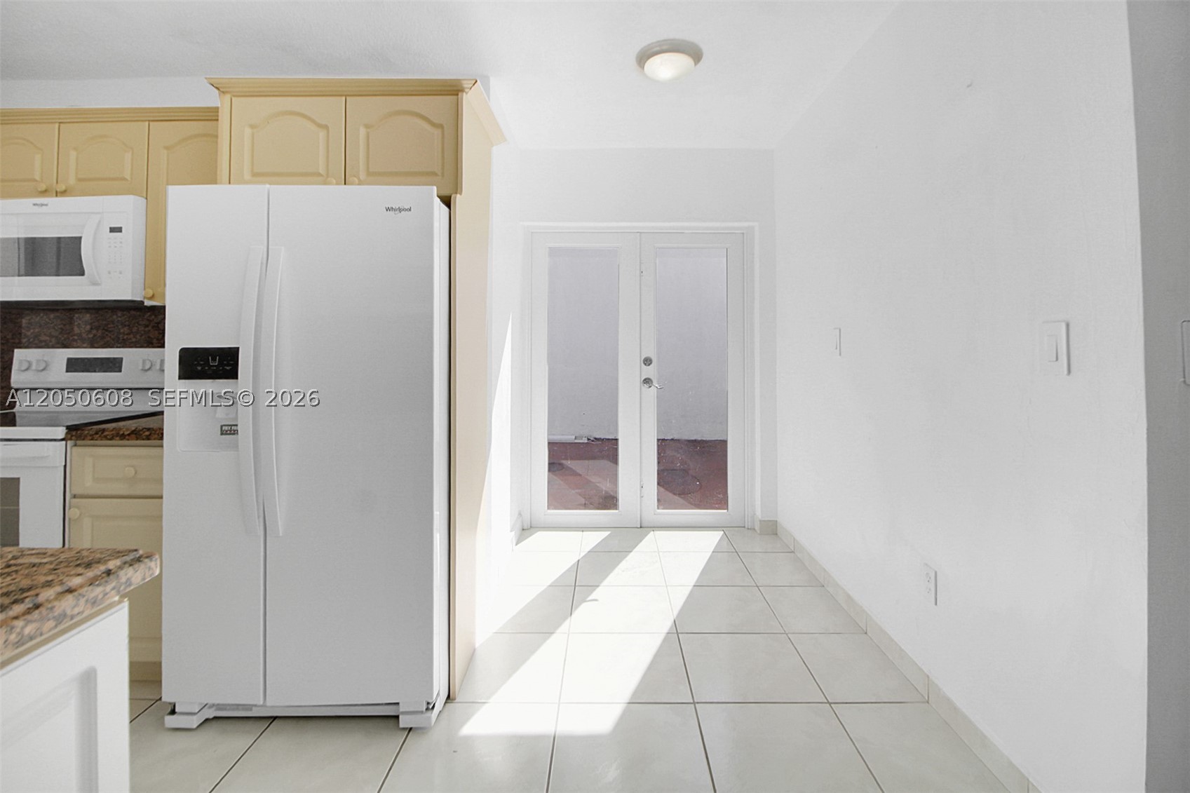 SOUTH MIAMI LAKES - Residential