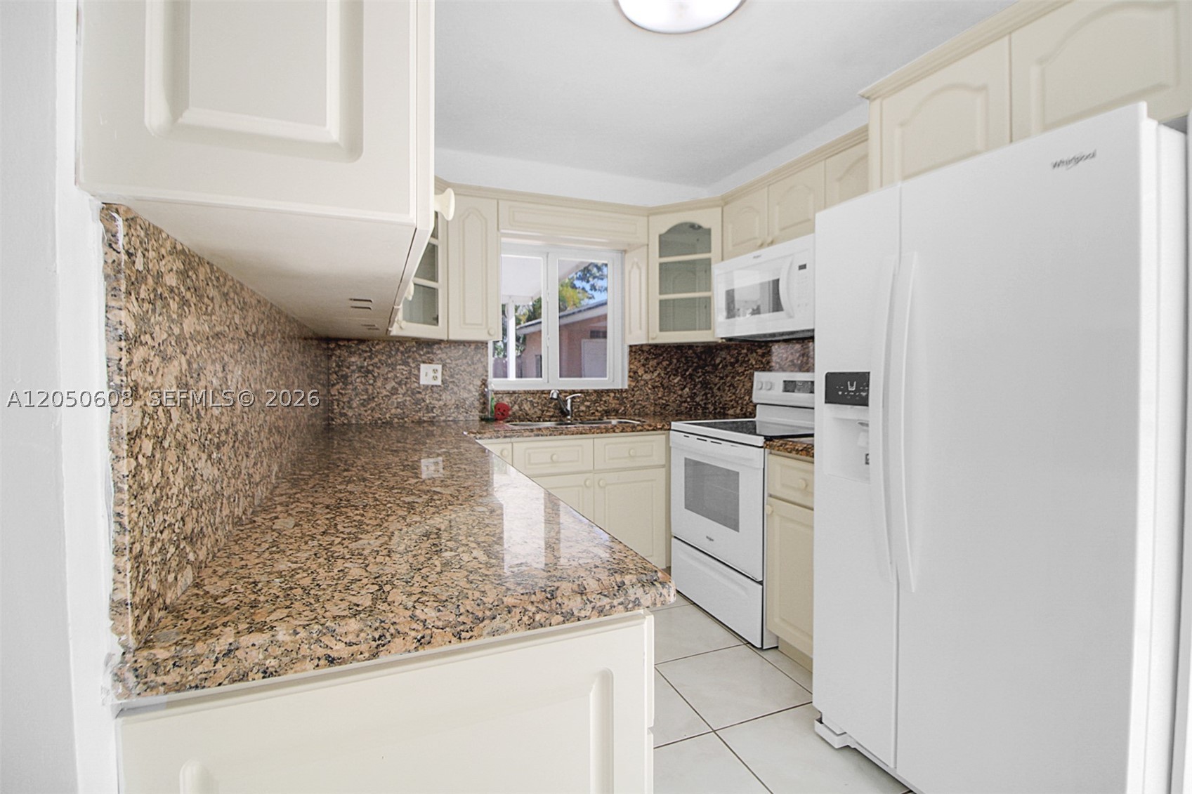 SOUTH MIAMI LAKES - Residential