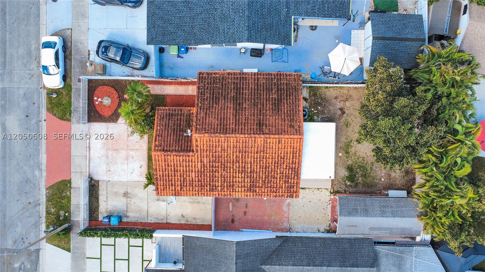 SOUTH MIAMI LAKES - Residential