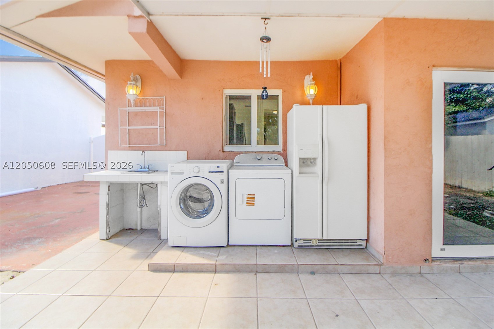 SOUTH MIAMI LAKES - Residential