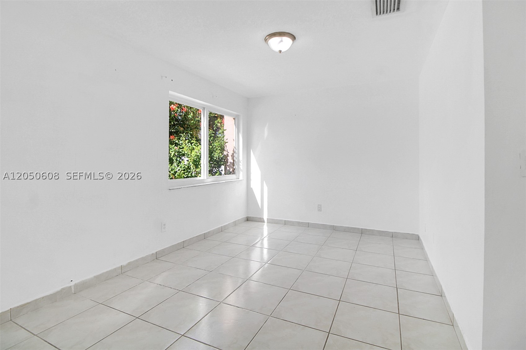 SOUTH MIAMI LAKES - Residential