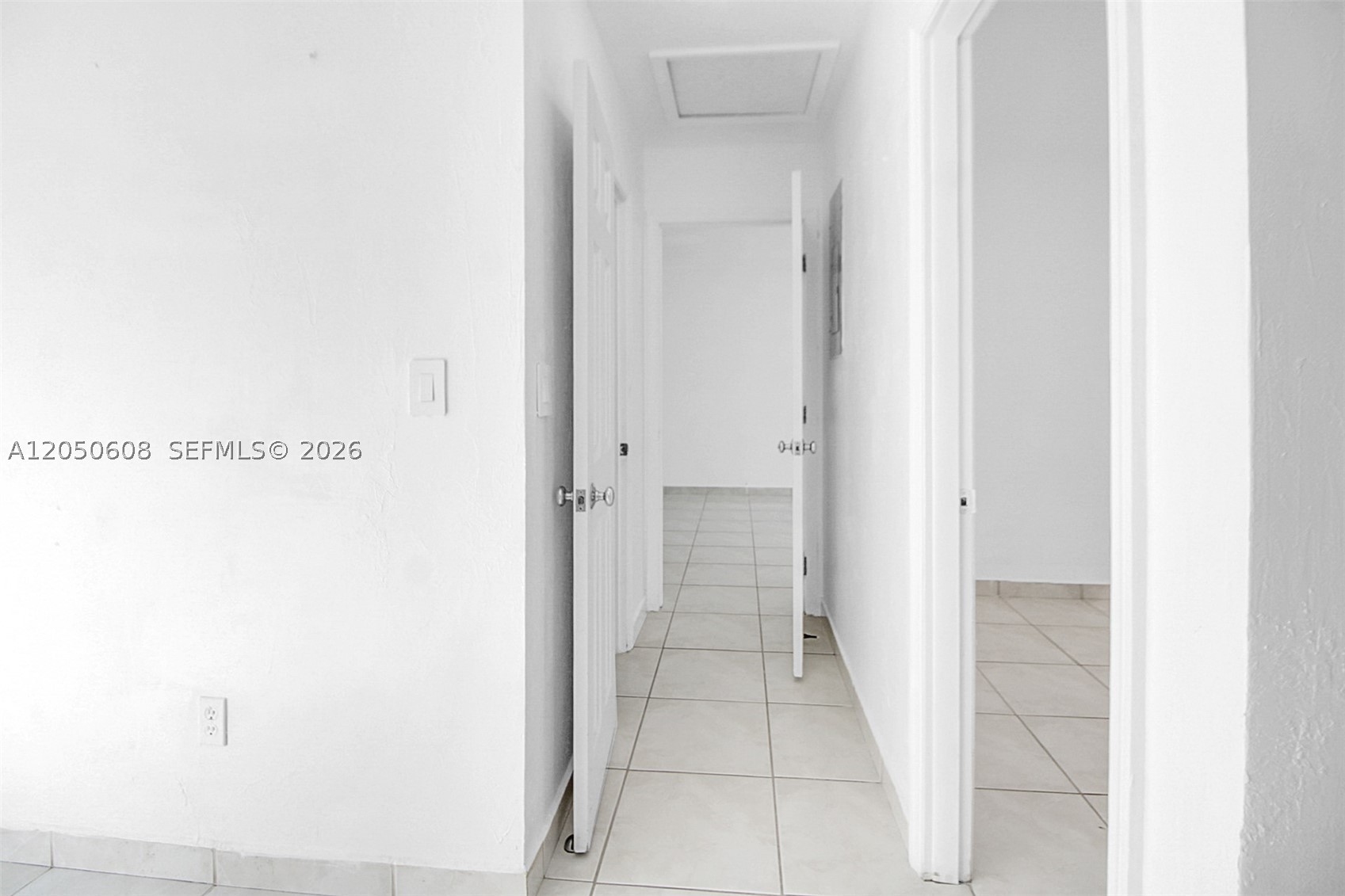 SOUTH MIAMI LAKES - Residential