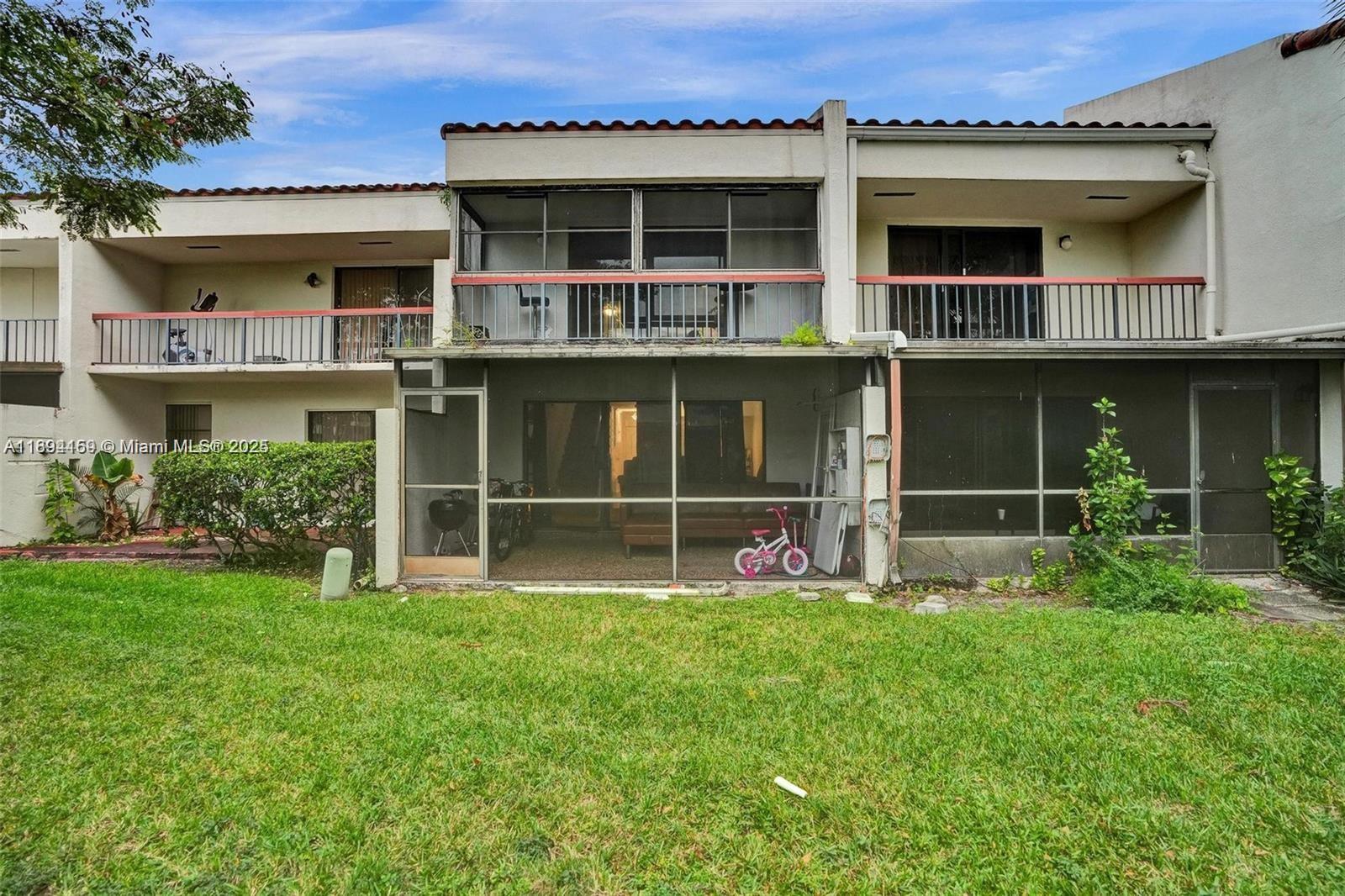COURTS OF INVERRARY PHASE - Residential