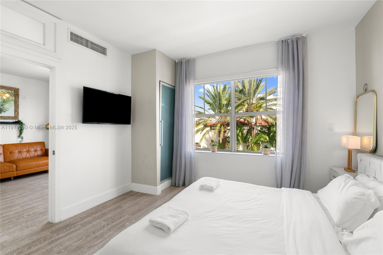 THE STRAND ON OCEAN DRIVE - Residential