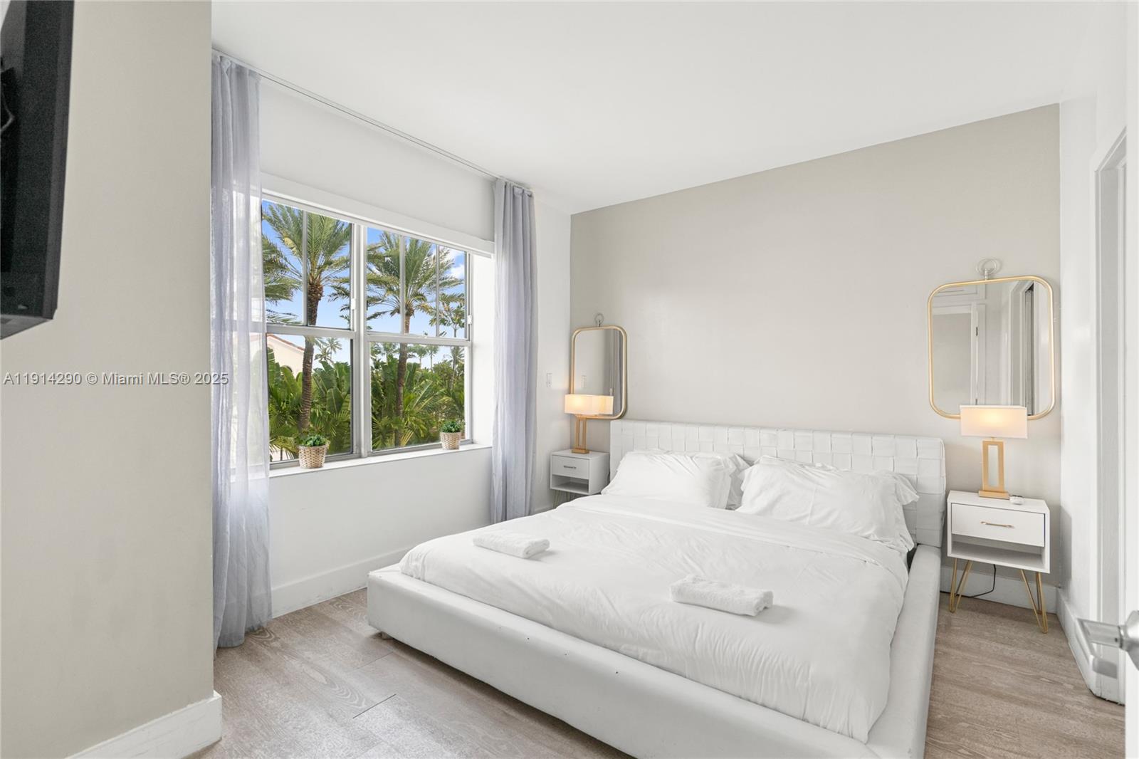 THE STRAND ON OCEAN DRIVE - Residential