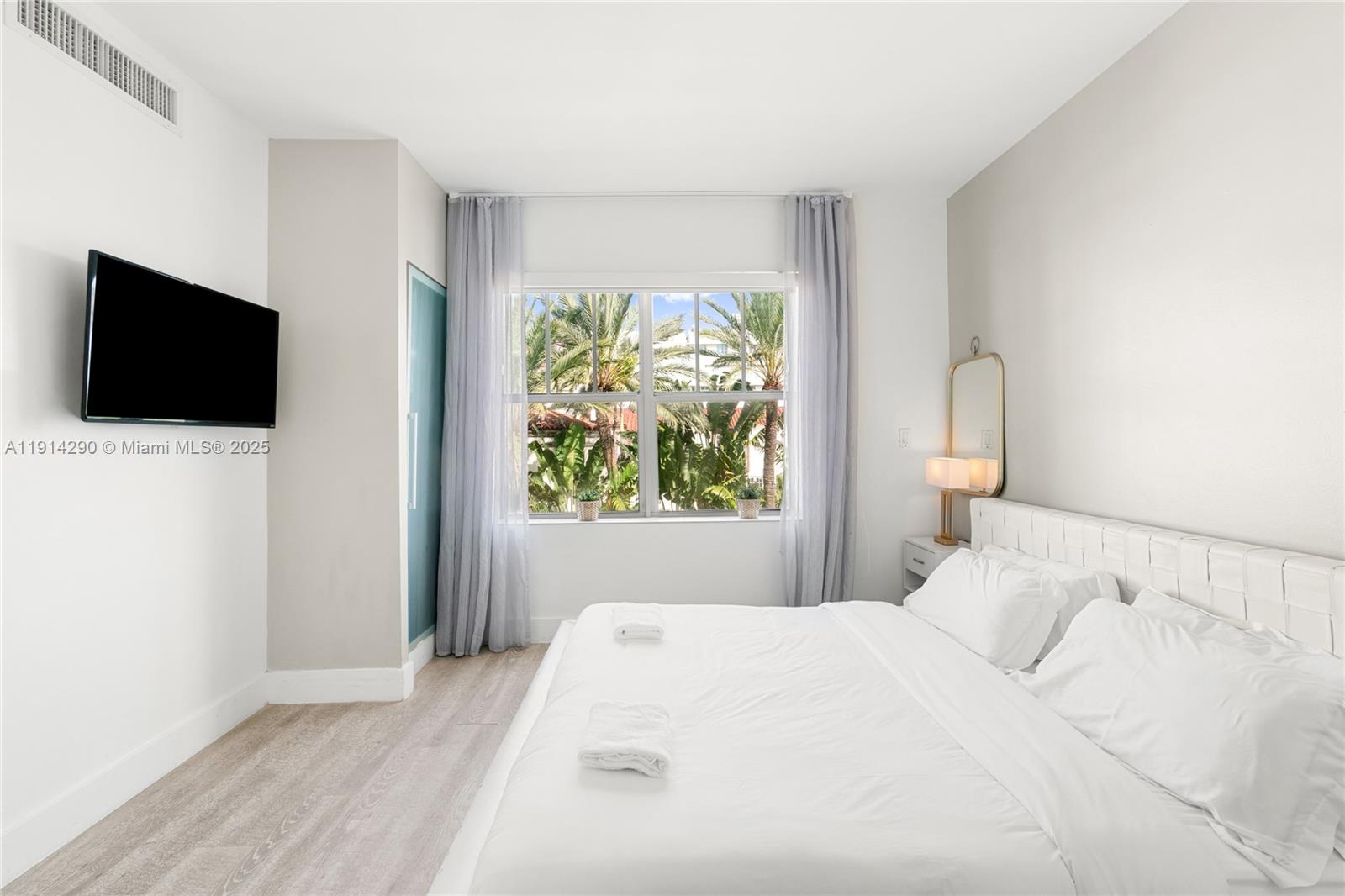 THE STRAND ON OCEAN DRIVE - Residential