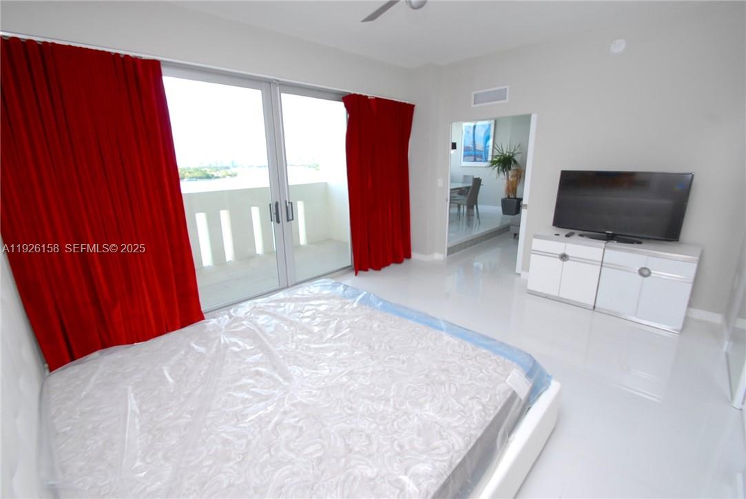 SOUTH BAY CLUB - Residential