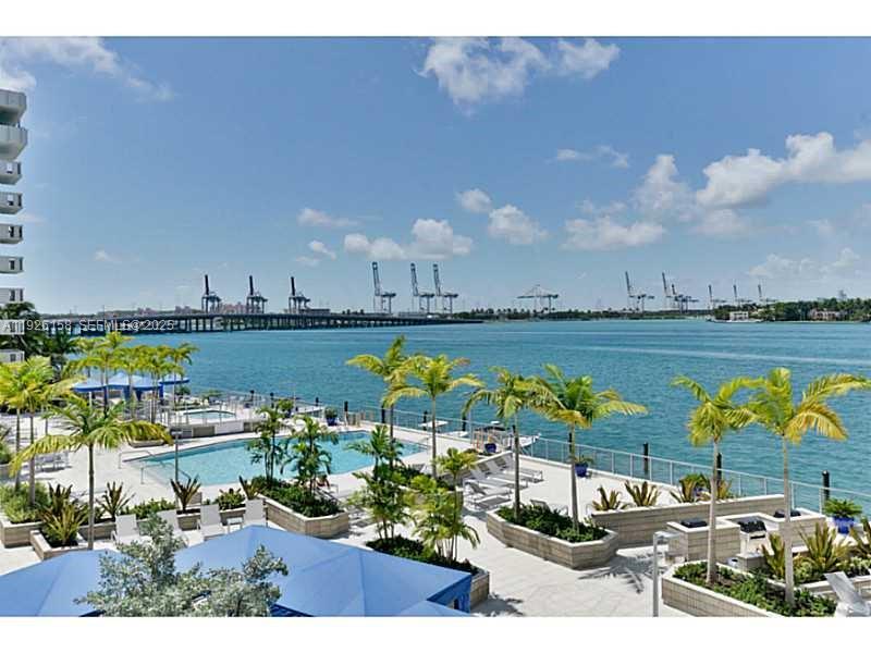 SOUTH BAY CLUB - Residential