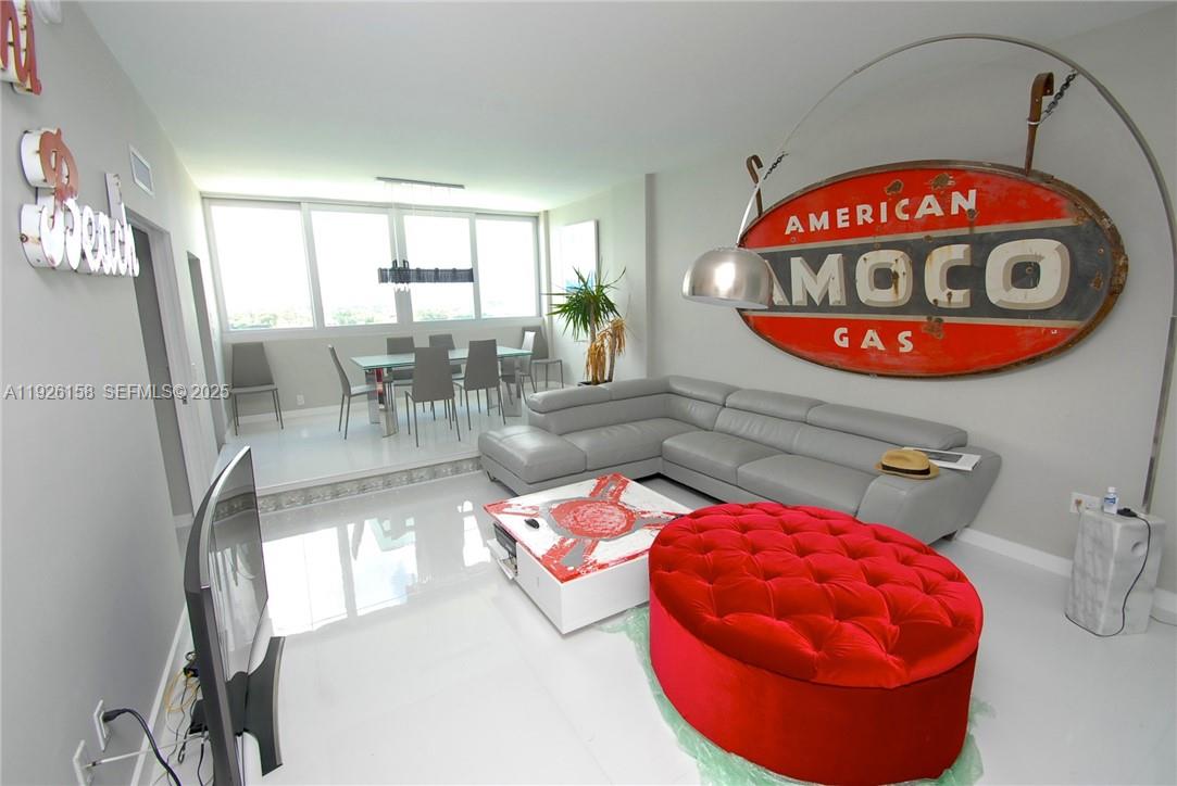 Stunning Penthouse with direct breathtaking Bay View. 900 sqf. Large one bedroom plus legal spacious Den, completely and tastefully remodeled, very stylish. HOA fees include internet and cable. Great building, resort-style Amenities, Gym, Pool Deck and BBQ, Rec-Room with Pool-table, Convenience store, Front Desk with 24hr-Security. SOLD UNFURNISHED.