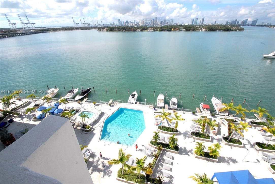 SOUTH BAY CLUB - Residential