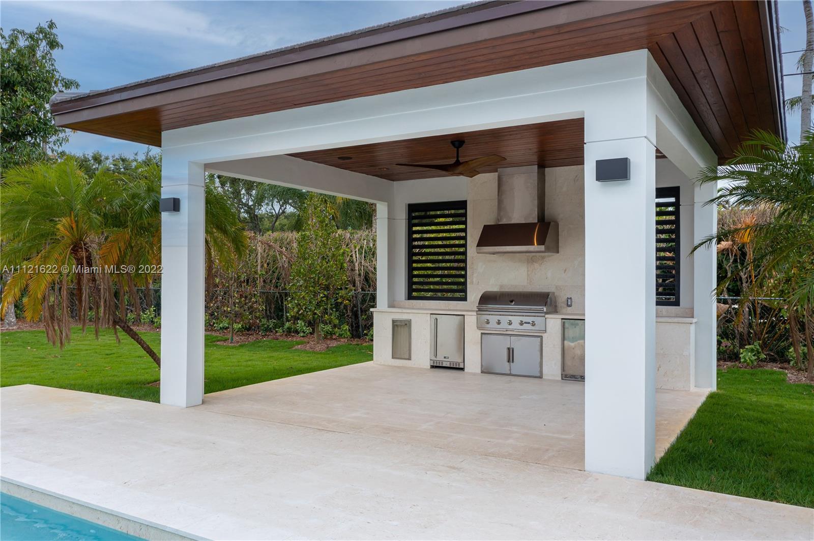 HELMS COUNTRY ESTATES RE- - Residential