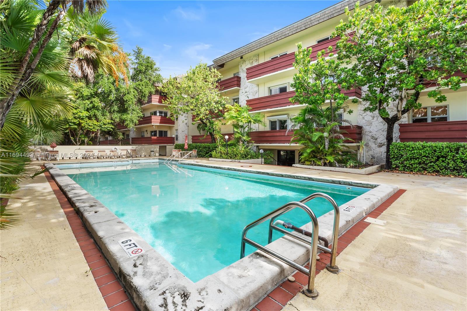 VILLA CAPRI CONDO - Residential