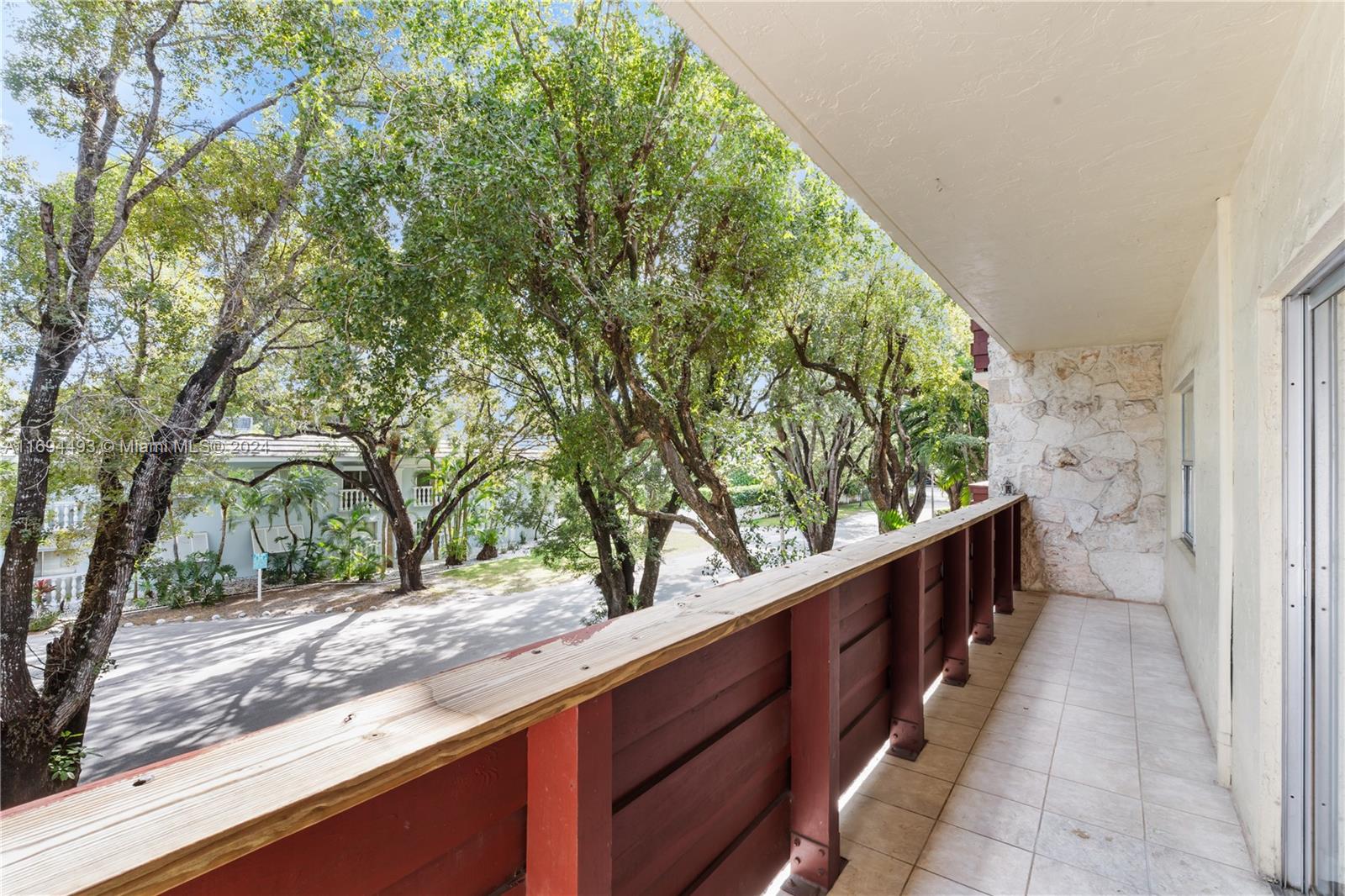 VILLA CAPRI CONDO - Residential