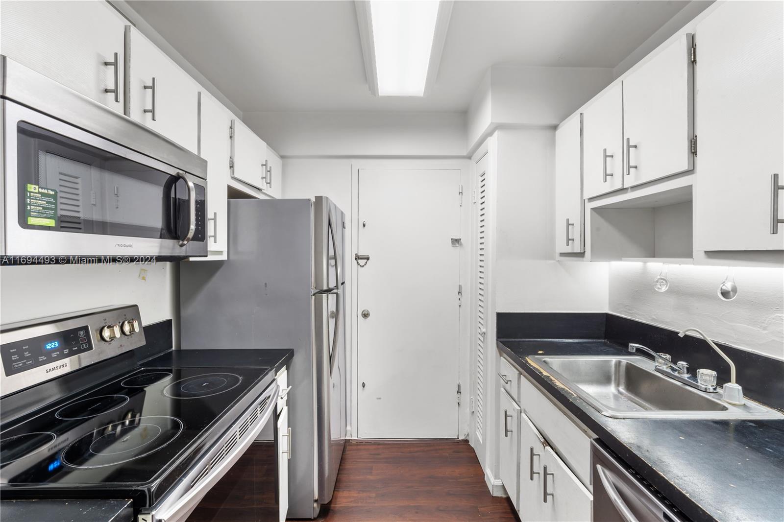 VILLA CAPRI CONDO - Residential