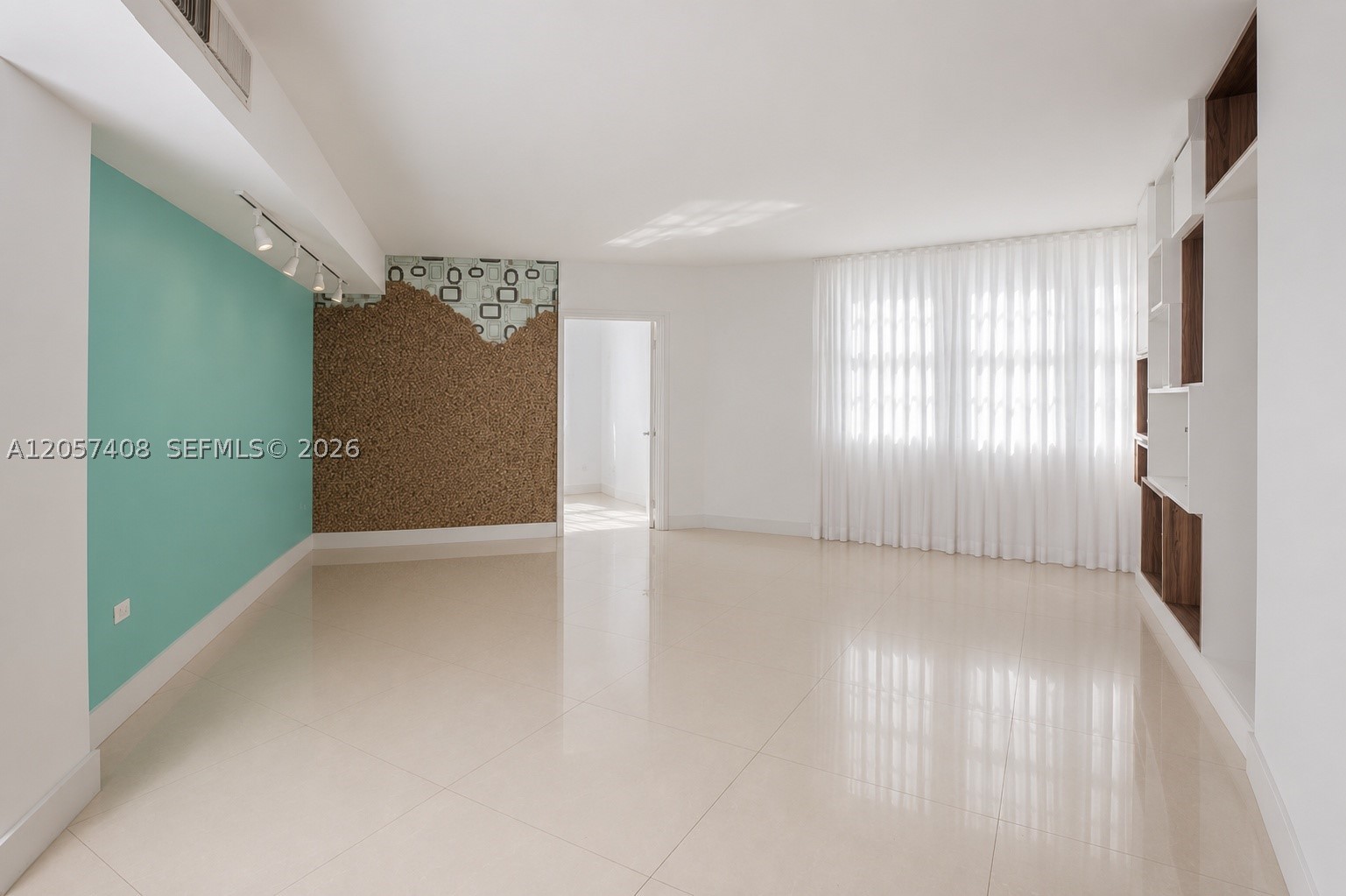 FOUR AMBASSADORS CONDO PH - Residential