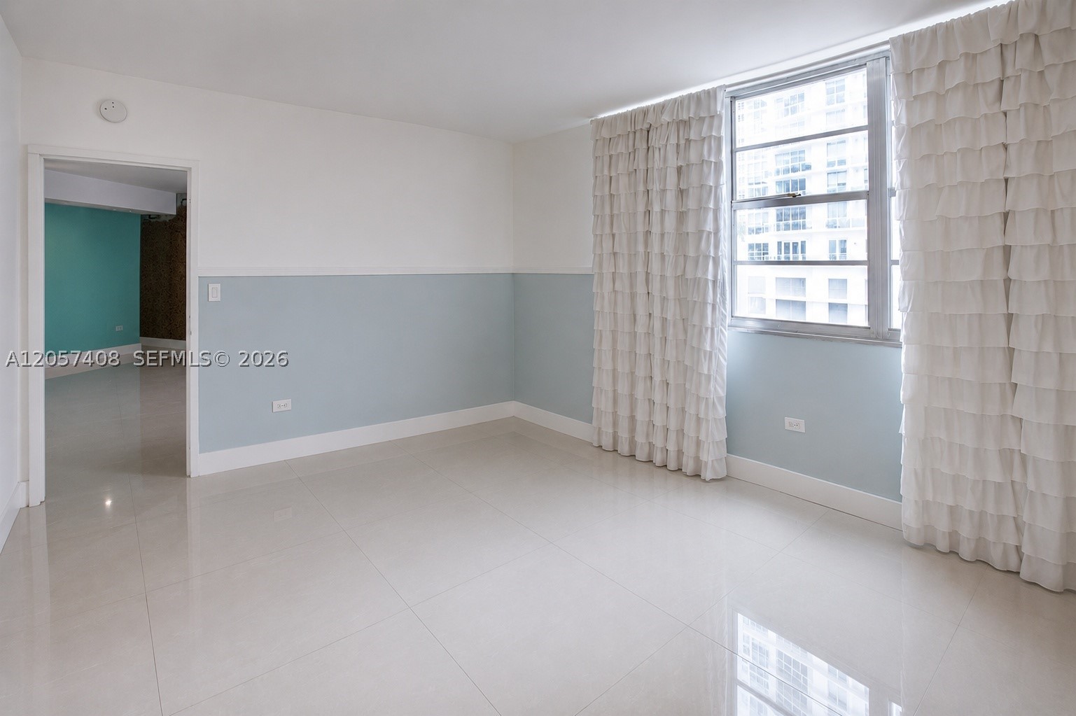 FOUR AMBASSADORS CONDO PH - Residential