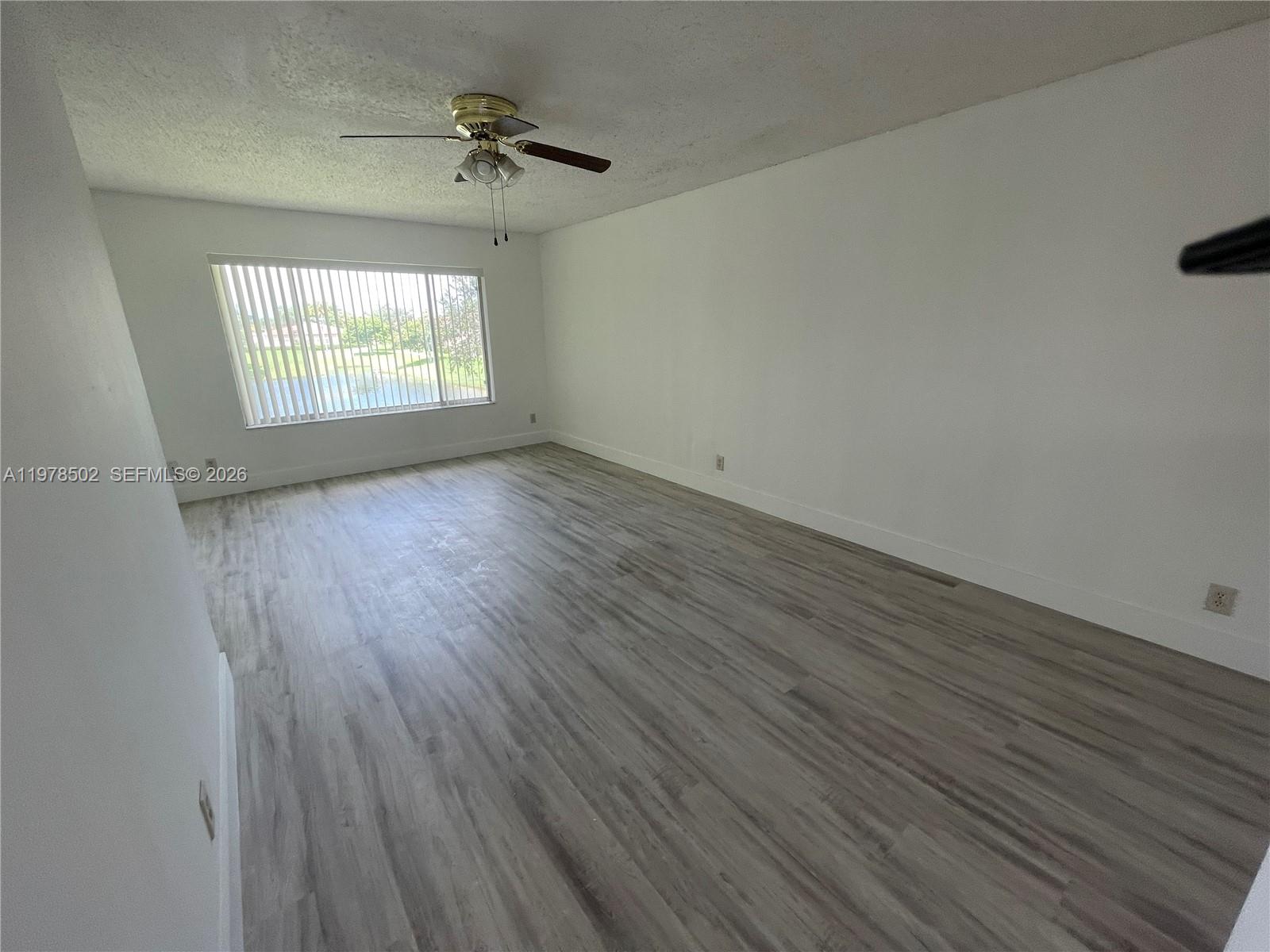 LAKEWOOD VILLAGE - Residential