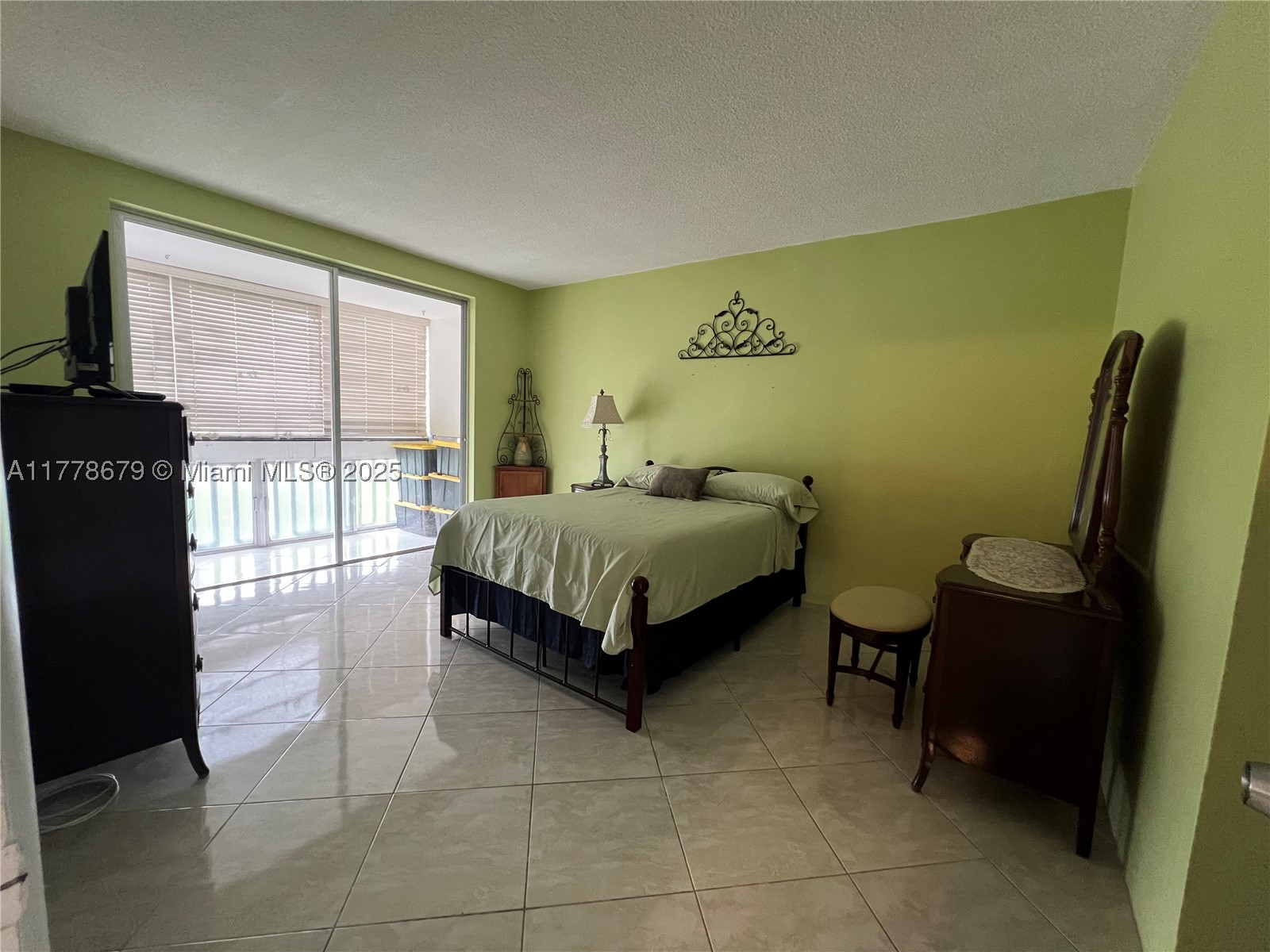 SIXTH MOORINGS CONDO - Residential