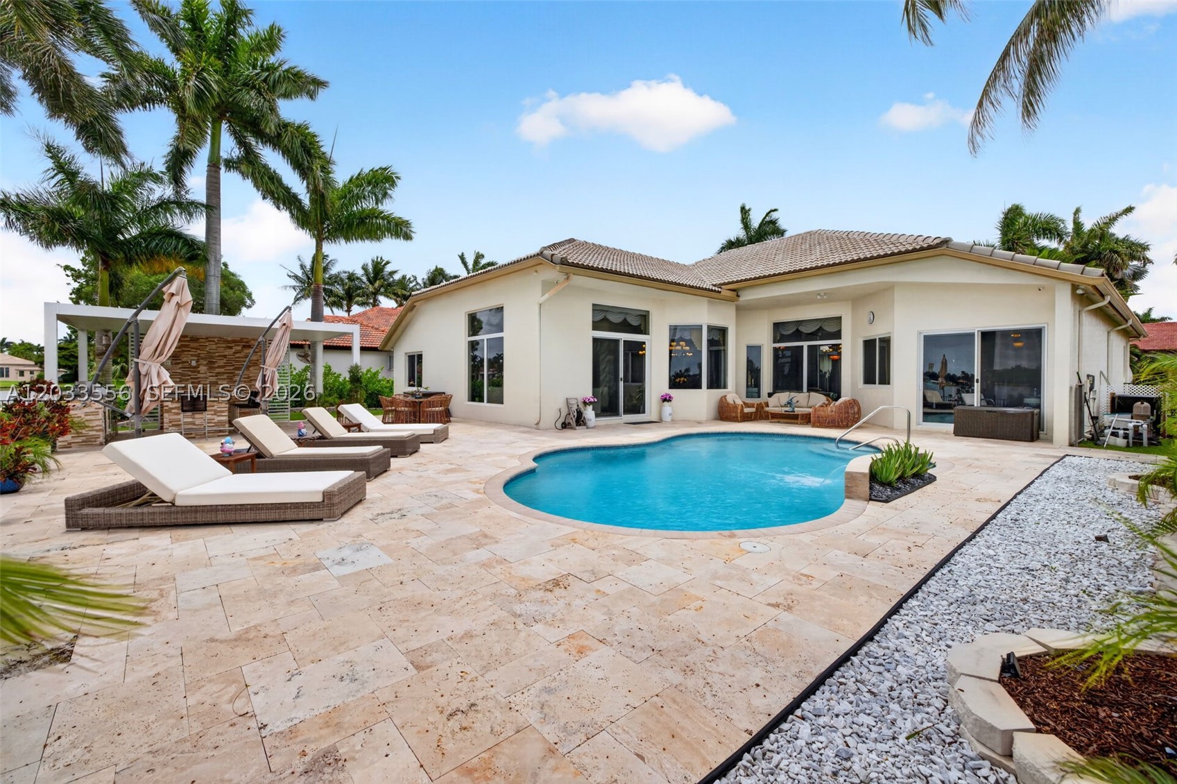 SUNSET LAKES PLAT ONE - Residential