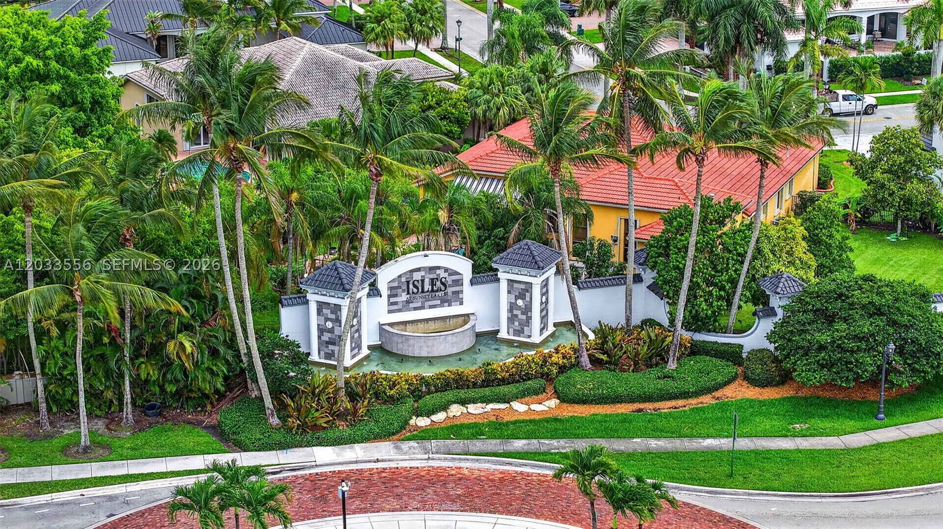SUNSET LAKES PLAT ONE - Residential