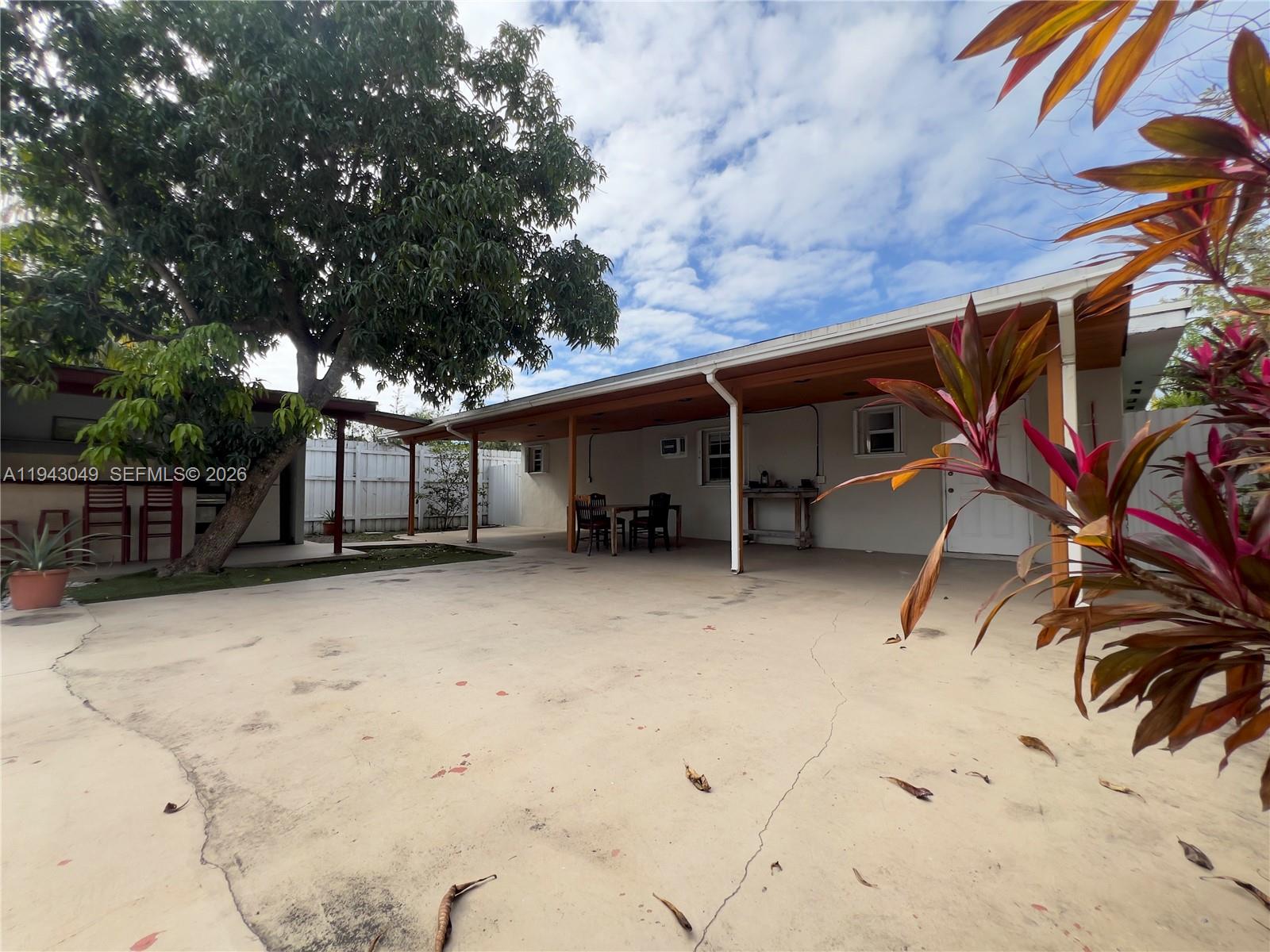 SILVER BLUFF GARDENS - Residential Lease