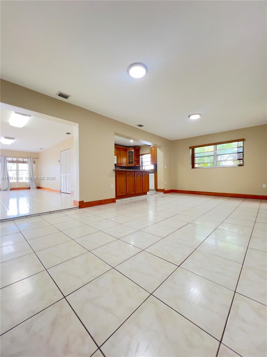 SILVER BLUFF GARDENS - Residential Lease