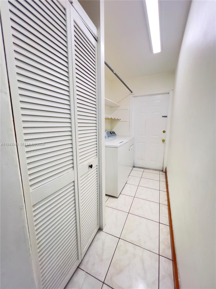 SILVER BLUFF GARDENS - Residential Lease