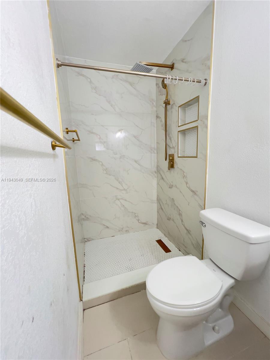 SILVER BLUFF GARDENS - Residential Lease